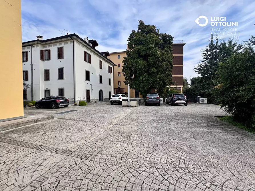 Immagine 22 di Negozio in vendita  in via Sant'Andrea 3 a Dalmine