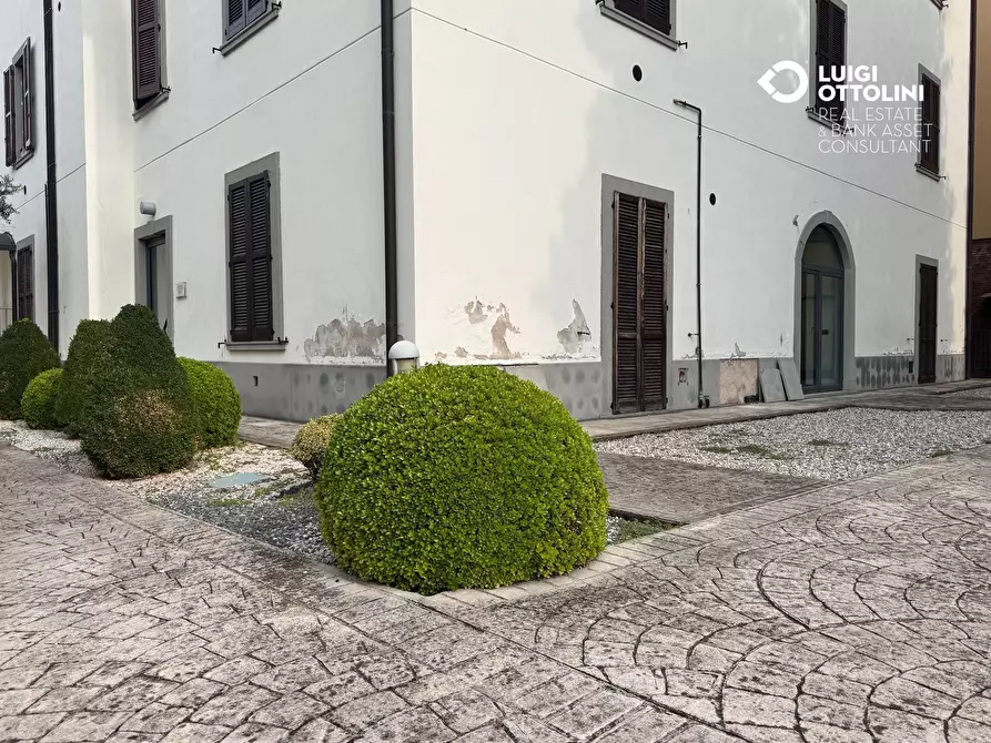 Immagine 23 di Negozio in vendita  in via Sant'Andrea 3 a Dalmine