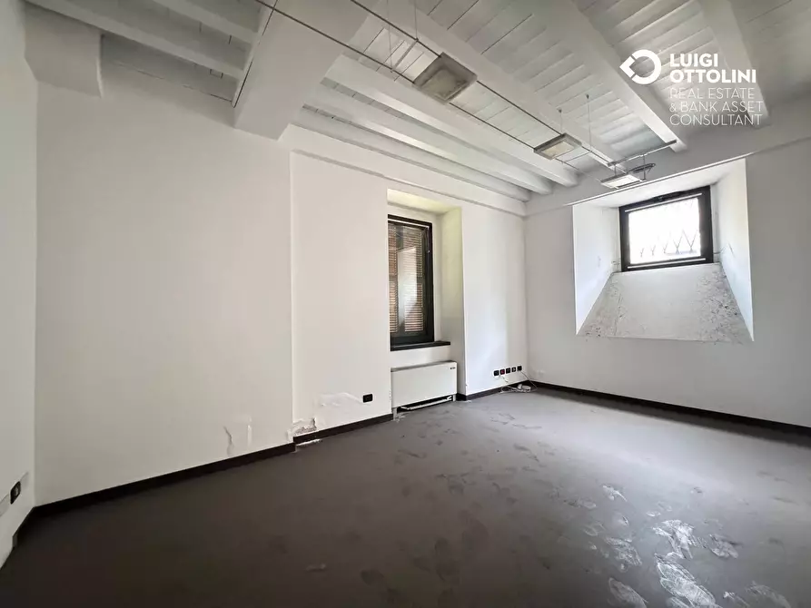 Immagine 28 di Negozio in vendita  in via Sant'Andrea 3 a Dalmine