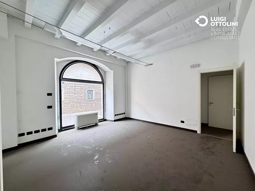 Immagine 31 di Negozio in vendita  in via Sant'Andrea 3 a Dalmine