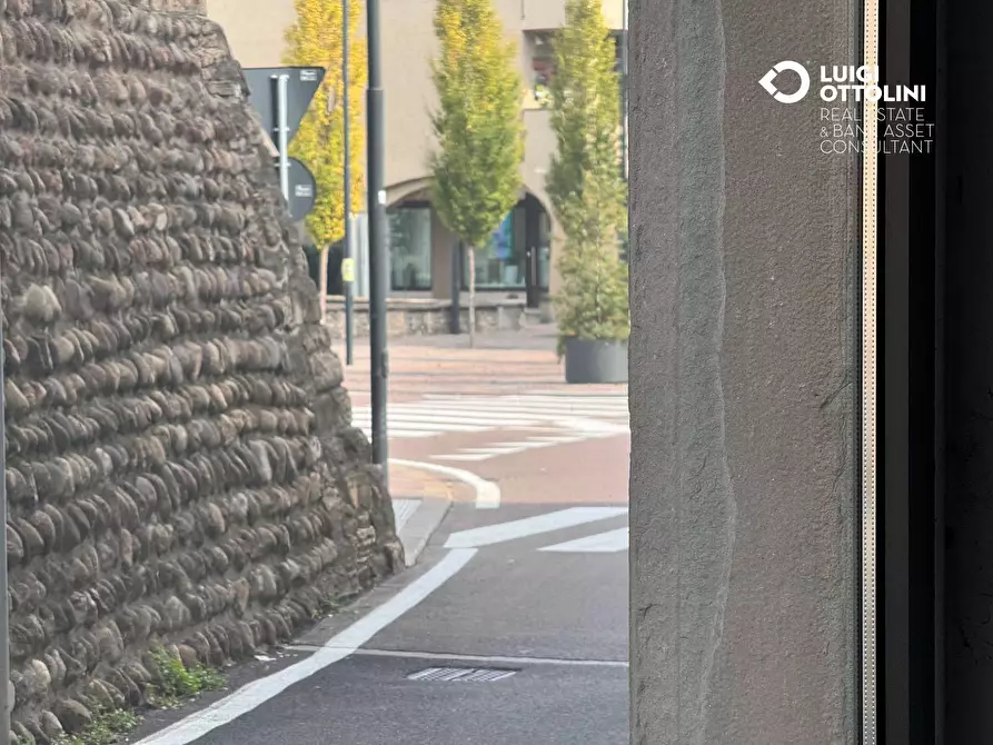 Immagine 33 di Negozio in vendita  in via Sant'Andrea 3 a Dalmine