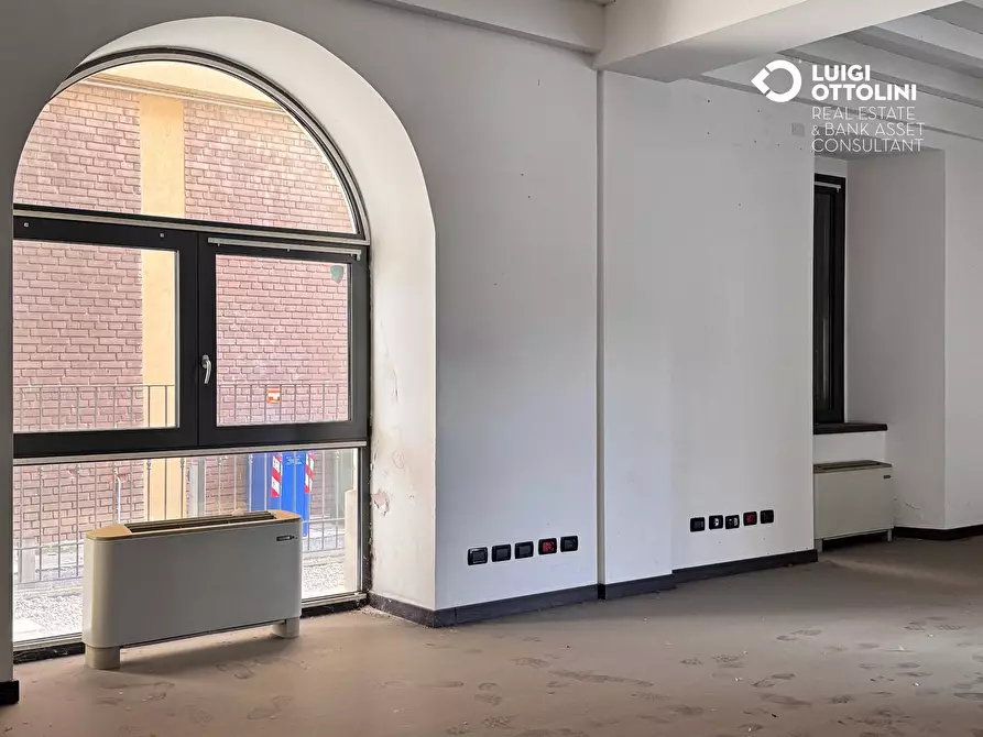Immagine 36 di Negozio in vendita  in via Sant'Andrea 3 a Dalmine