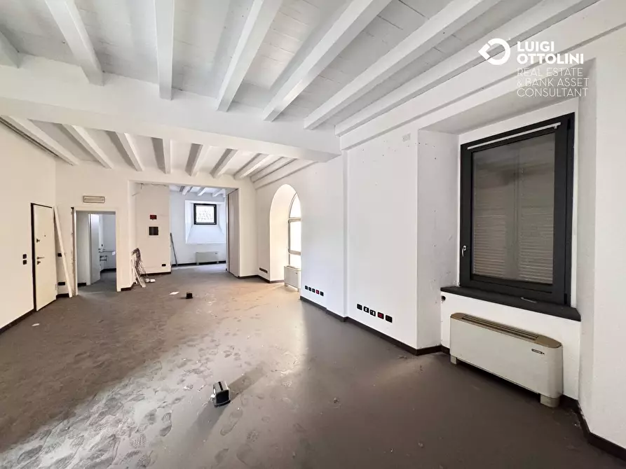 Immagine 39 di Negozio in vendita  in via Sant'Andrea 3 a Dalmine