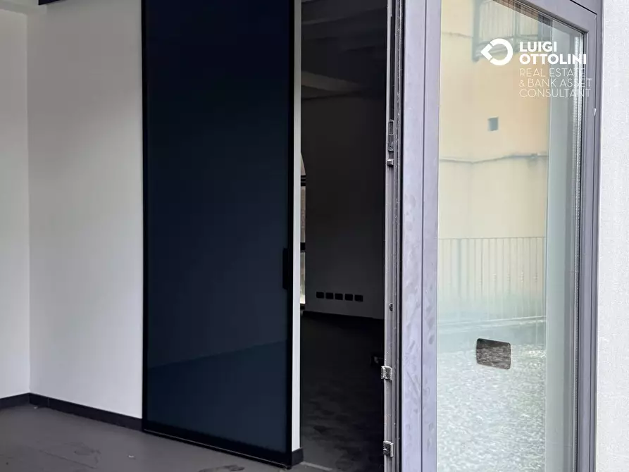 Immagine 46 di Negozio in vendita  in via Sant'Andrea 3 a Dalmine