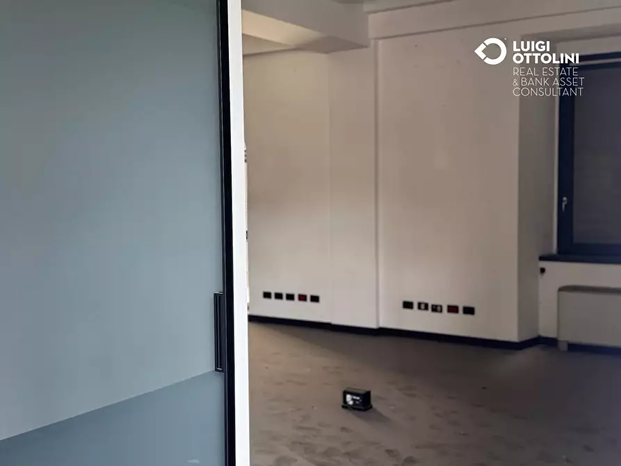 Immagine 47 di Negozio in vendita  in via Sant'Andrea 3 a Dalmine