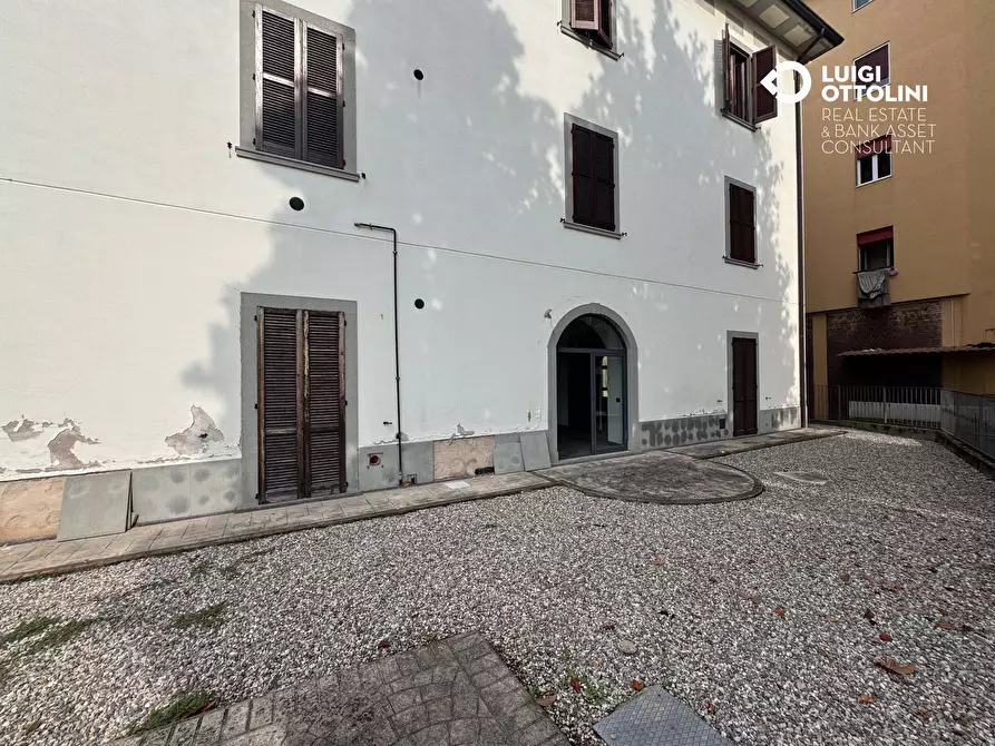 Immagine 53 di Negozio in vendita  in via Sant'Andrea 3 a Dalmine