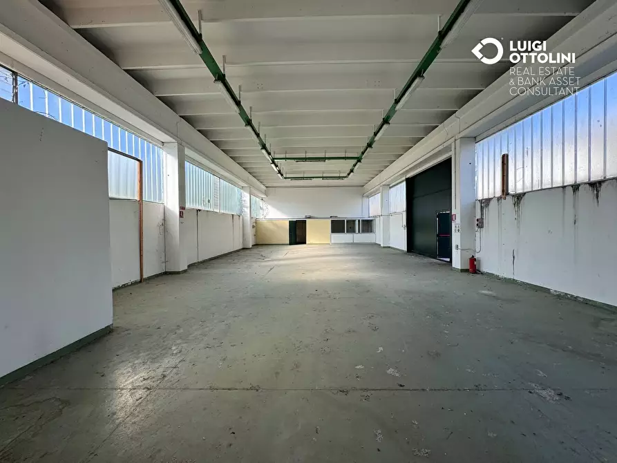 Immagine 1 di Capannone industriale in vendita  in via torre 5 a Almenno San Bartolomeo