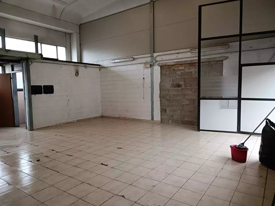 Immagine 3 di Capannone industriale in vendita  in Via Nilde Iotti a Pieve Emanuele