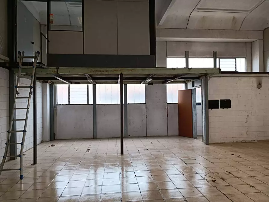 Immagine 6 di Capannone industriale in vendita  in Via Nilde Iotti a Pieve Emanuele