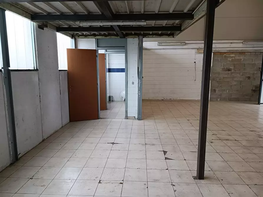 Immagine 9 di Capannone industriale in vendita  in Via Nilde Iotti a Pieve Emanuele