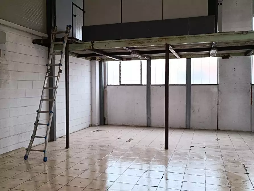 Immagine 11 di Capannone industriale in vendita  in Via Nilde Iotti a Pieve Emanuele