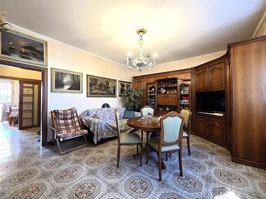 Immagine 5 di Appartamento in vendita  in Via Ugo Betti 141 a Milano