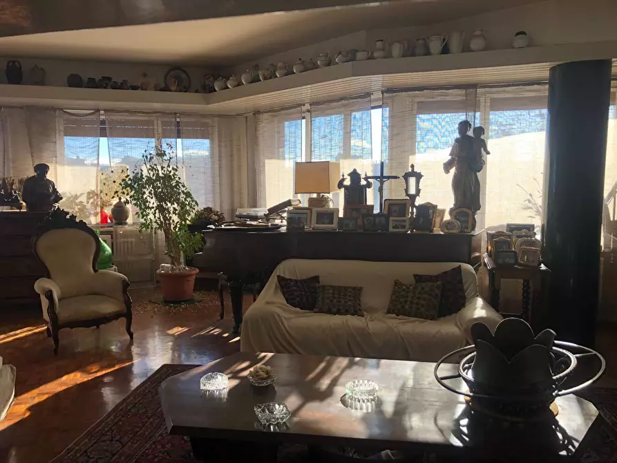 Immagine 15 di Appartamento in vendita  in Via Plinio 63 a Milano