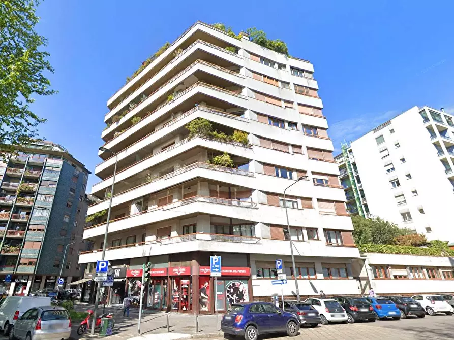 Appartamento in vendita in Via Plinio 63 a Milano