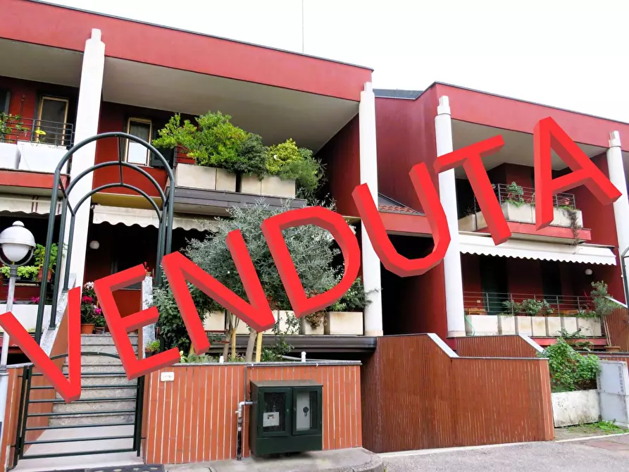 Immagine 2 di Villetta a schiera in vendita  in Via Paolo Borsellino 18 a Opera