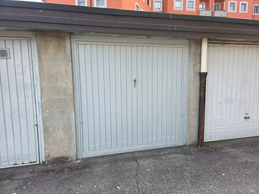 Immagine 9 di Box auto in vendita  in Via Lombardia 8 a Buccinasco