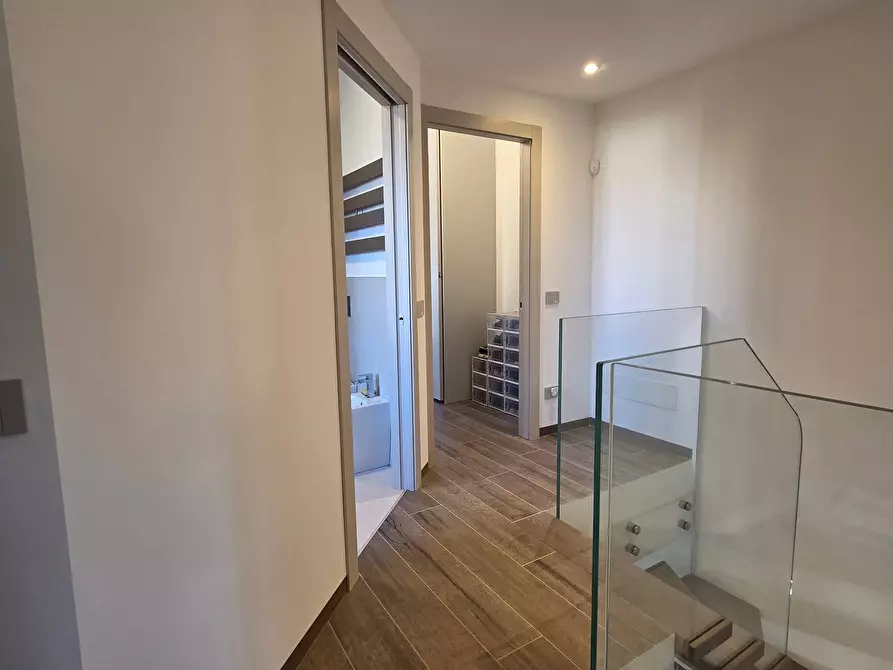 Immagine 40 di Villa in vendita  in Via Dante 33 a Opera