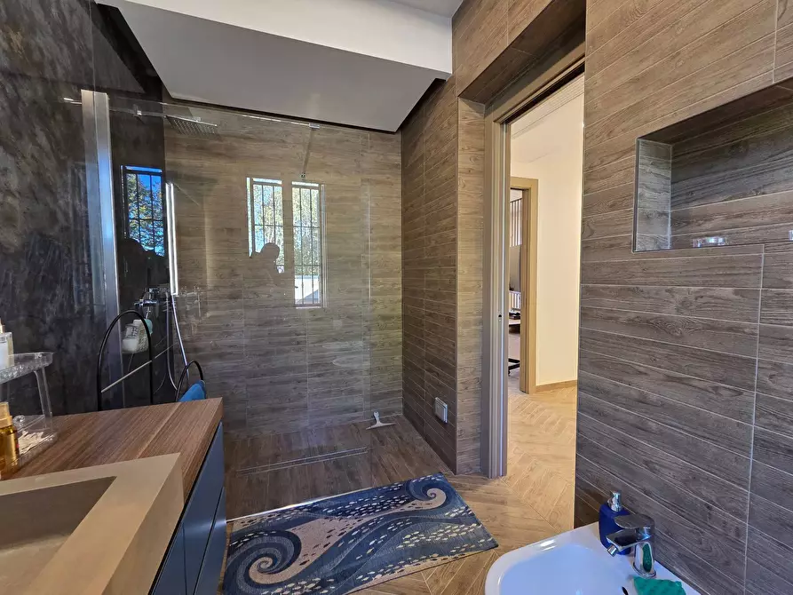 Immagine 22 di Villa in vendita  in Via Dante 33 a Opera