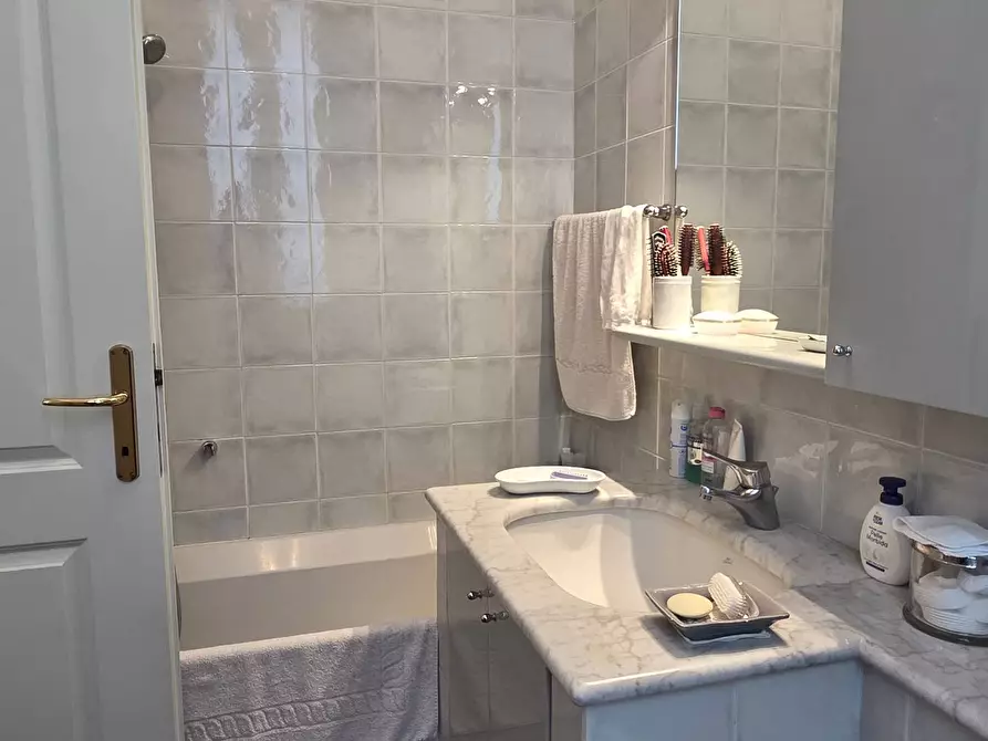 Immagine 25 di Appartamento in vendita  in Viale Ezio 9 a Milano