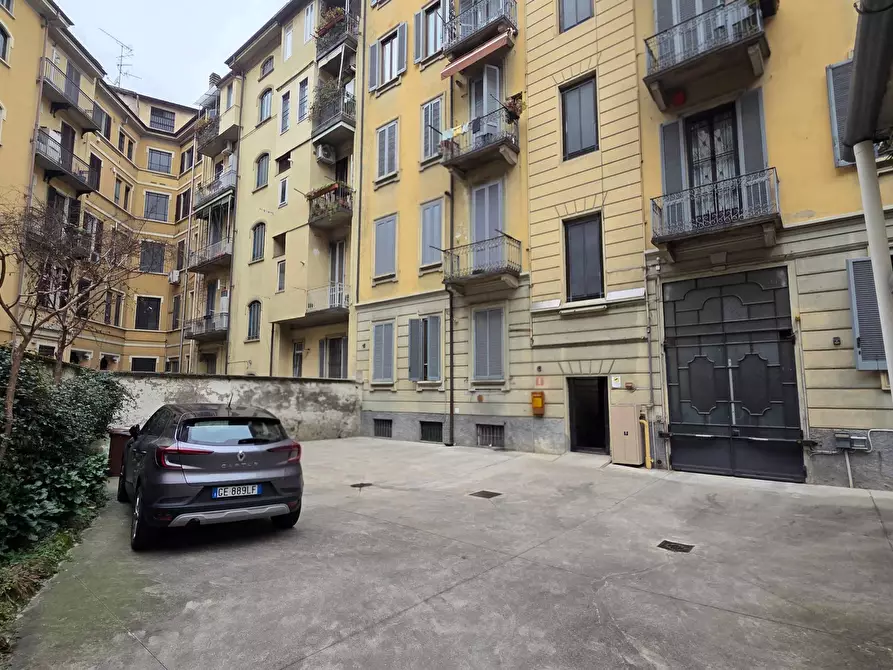 Immagine 45 di Appartamento in vendita  in Viale Ezio 9 a Milano