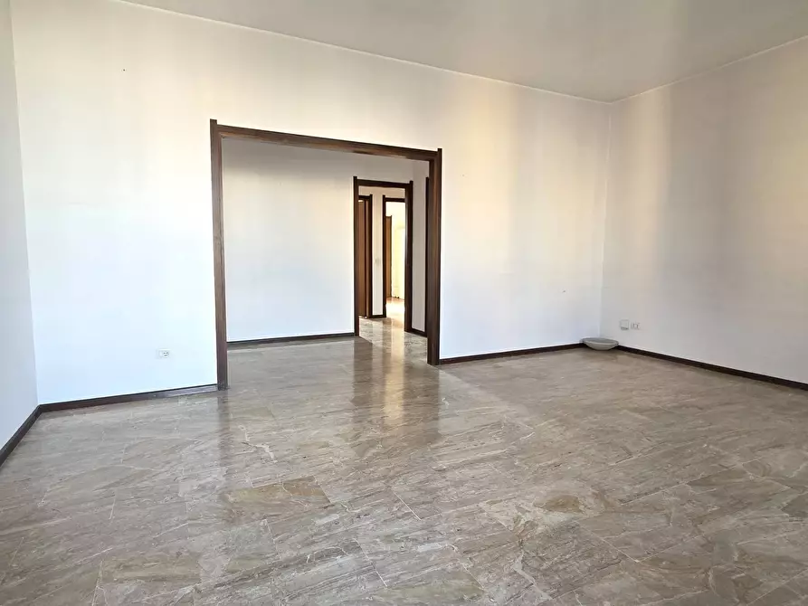 Immagine 5 di Appartamento in vendita  in Via Sporting Mirasole 6 a Opera