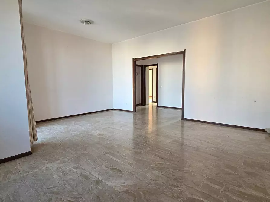 Immagine 4 di Appartamento in vendita  in Via Sporting Mirasole 6 a Opera