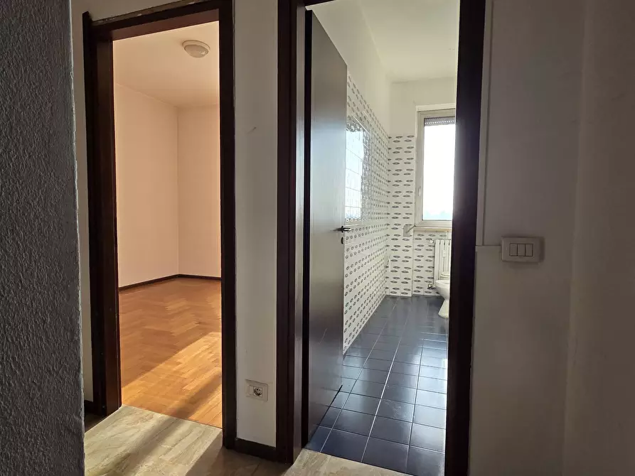 Immagine 21 di Appartamento in vendita  in Via Sporting Mirasole 6 a Opera