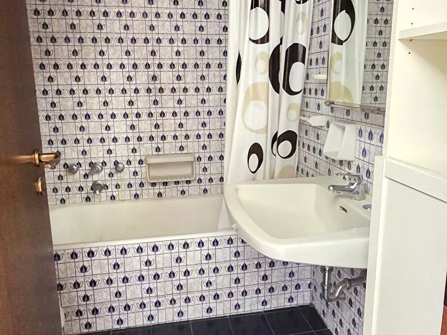 Immagine 35 di Appartamento in vendita  in Via Sporting Mirasole 6 a Opera