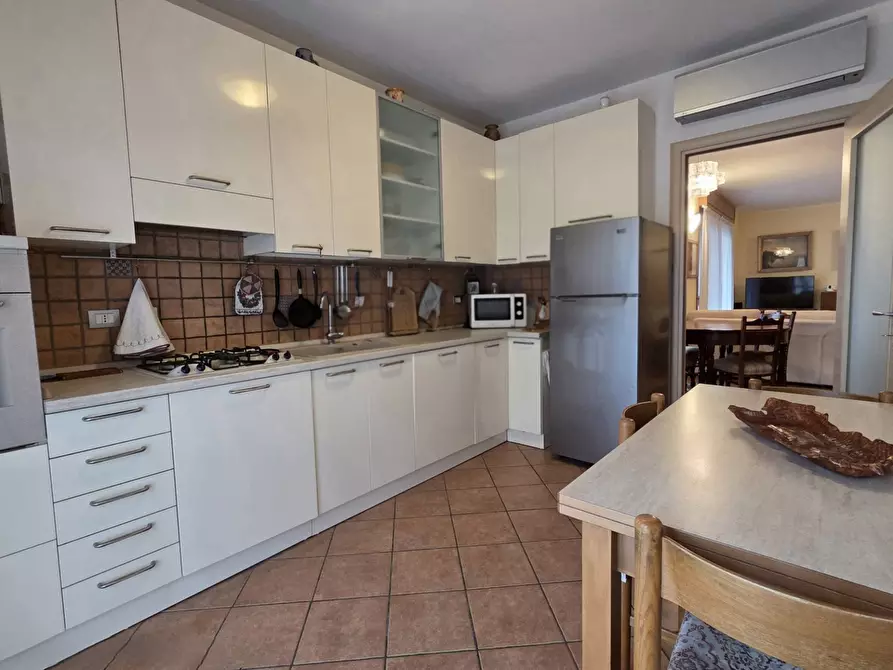 Immagine 14 di Appartamento in vendita  in Via Toscana 13 a Opera