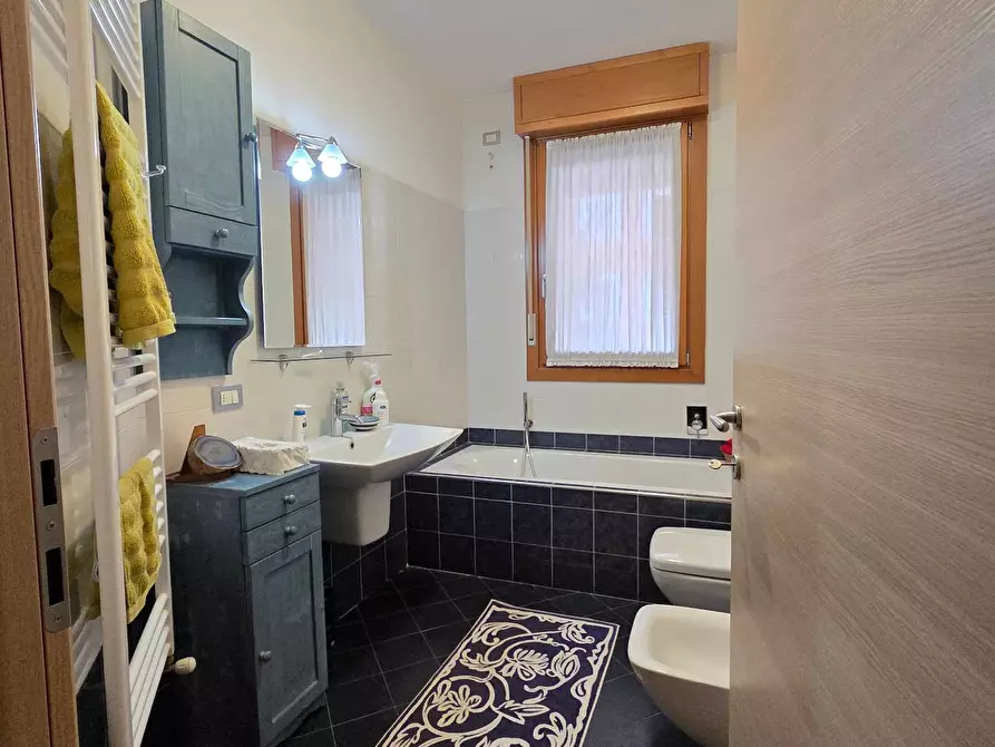 Immagine 30 di Appartamento in vendita  in Via Toscana 13 a Opera