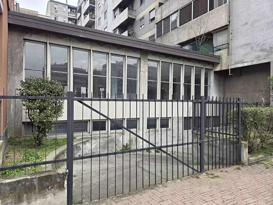 Immagine 20 di Locale commerciale in affitto  in Via Baracca 3 a San Giuliano Milanese