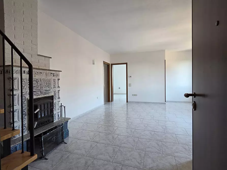 Immagine 2 di Appartamento in vendita  in via manzoni 3 a Torrevecchia Pia