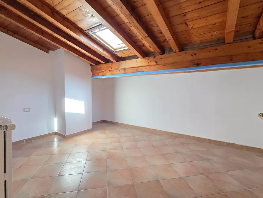 Immagine 21 di Appartamento in vendita  in via manzoni 3 a Torrevecchia Pia