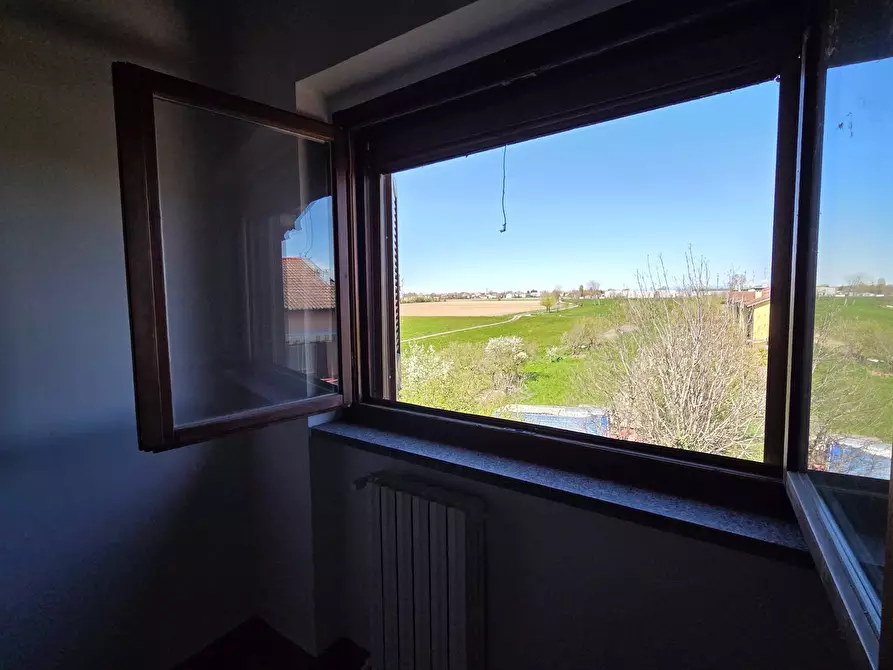 Immagine 25 di Appartamento in vendita  in via manzoni 3 a Torrevecchia Pia