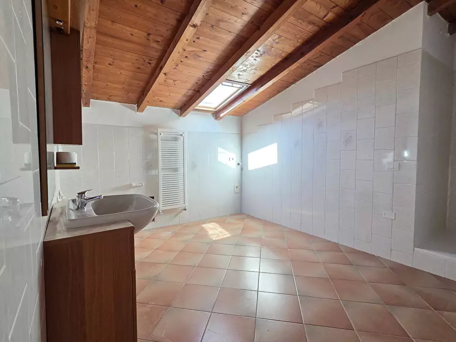 Immagine 27 di Appartamento in vendita  in via manzoni 3 a Torrevecchia Pia