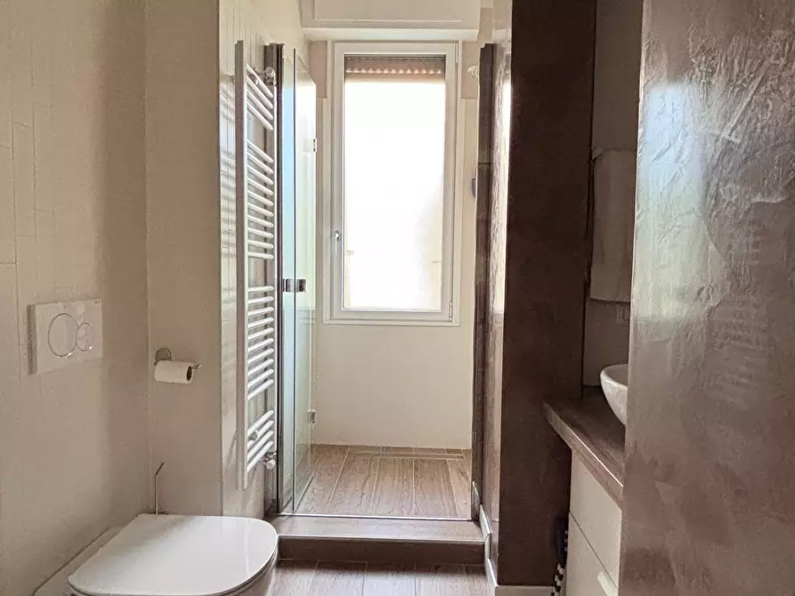 Immagine 16 di Appartamento in vendita  in Alzaia Naviglio Pavese a Milano