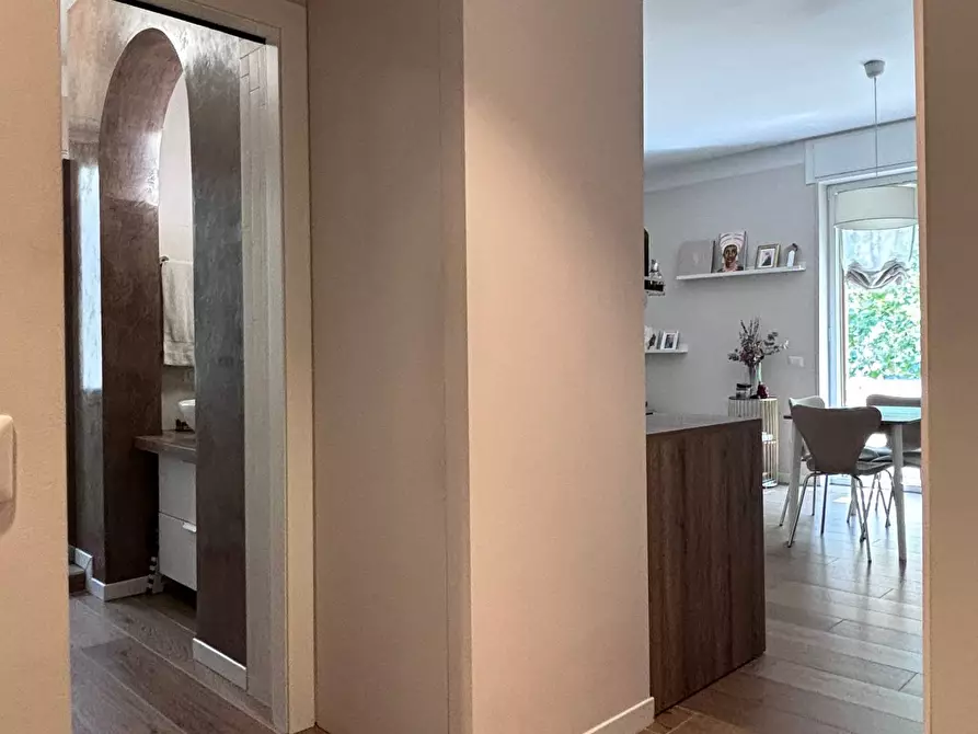 Immagine 10 di Appartamento in vendita  in Alzaia Naviglio Pavese a Milano
