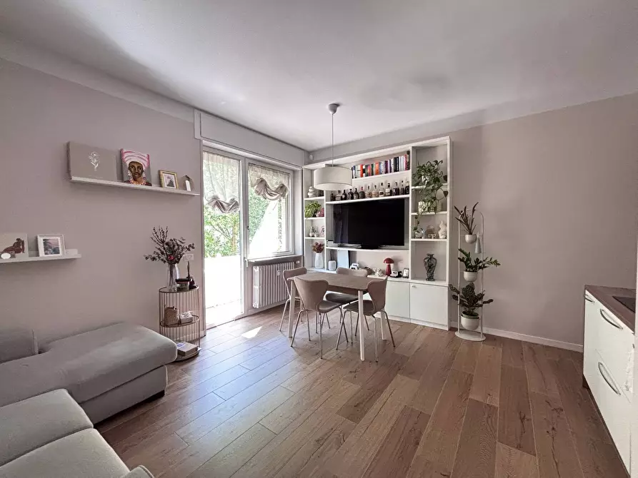 Immagine 8 di Appartamento in vendita  in Alzaia Naviglio Pavese a Milano