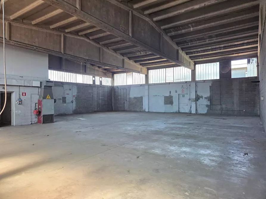 Immagine 2 di Capannone industriale in vendita  in Via Greppi 4 a Pieve Emanuele