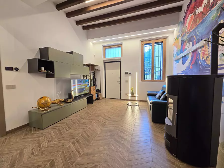 Immagine 13 di Villa in vendita  in Via Dante 33 a Opera