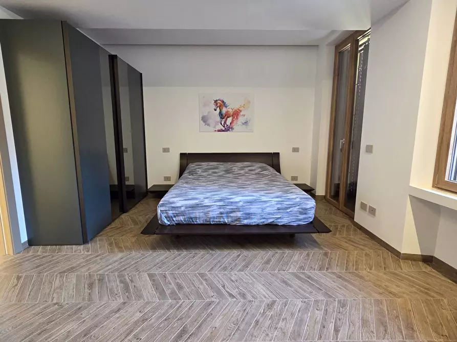 Immagine 25 di Villa in vendita  in Via Dante 33 a Opera