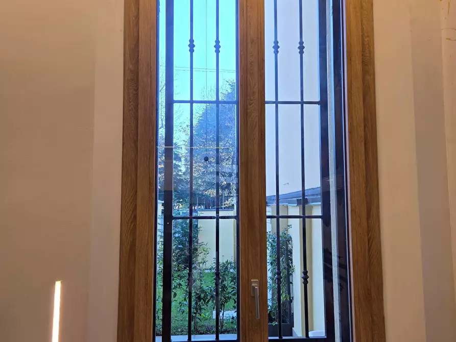 Immagine 21 di Villa in vendita  in Via Dante 33 a Opera