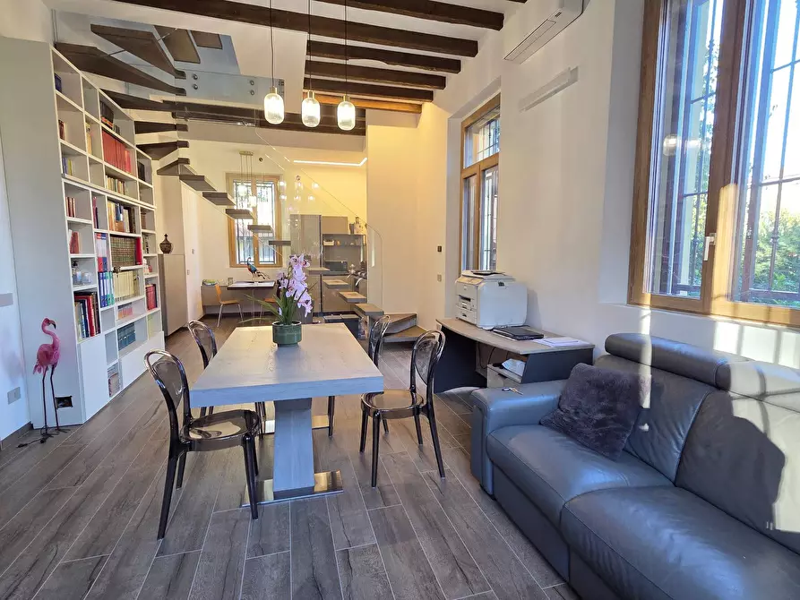 Immagine 50 di Villa in vendita  in Via Dante 33 a Opera