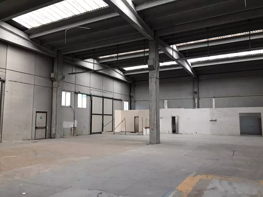 Immagine 4 di Capannone industriale in vendita  in Ponte Delle Tavole a Benevento