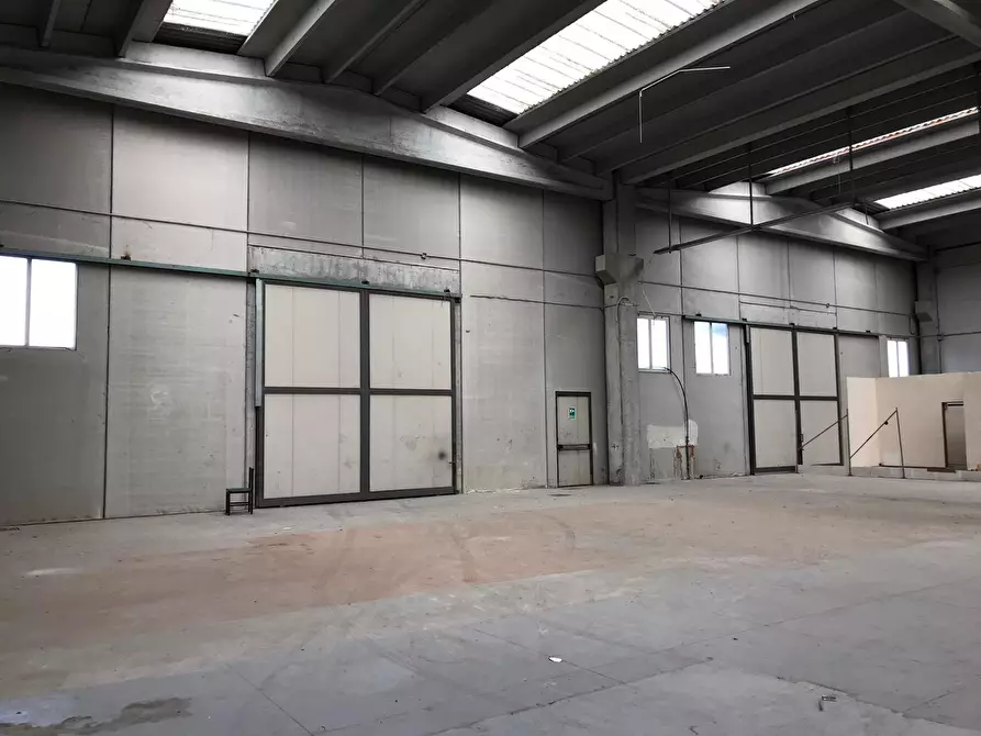 Immagine 8 di Capannone industriale in vendita  in Ponte Delle Tavole a Benevento