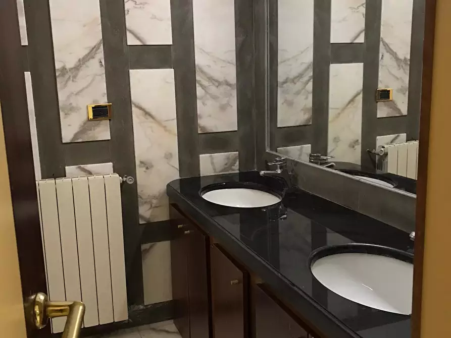 Immagine 14 di Palazzo in affitto  in Corso Giuseppe Garibaldi a Benevento