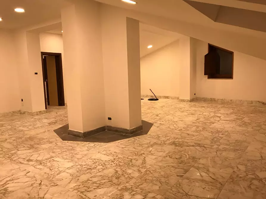 Immagine 28 di Palazzo in affitto  in Corso Giuseppe Garibaldi a Benevento