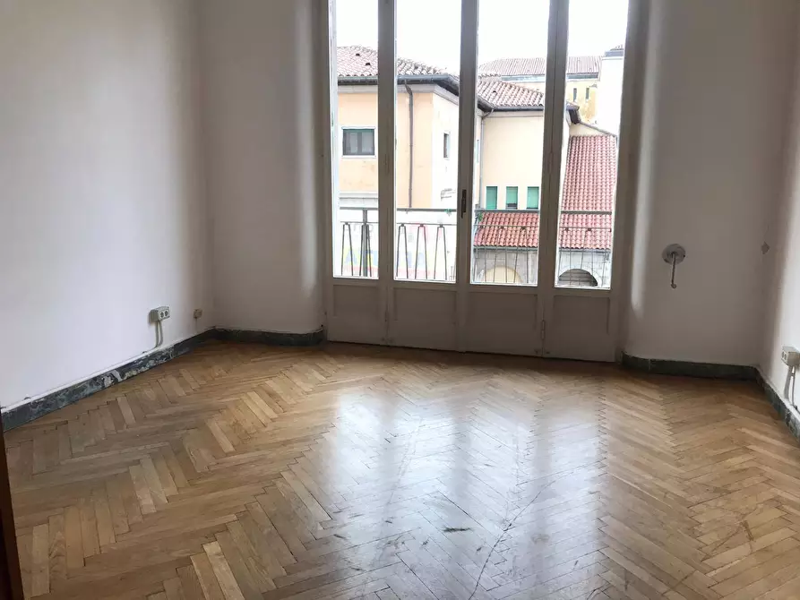 Immagine 12 di Ufficio in affitto  in Piazza Orsini a Benevento