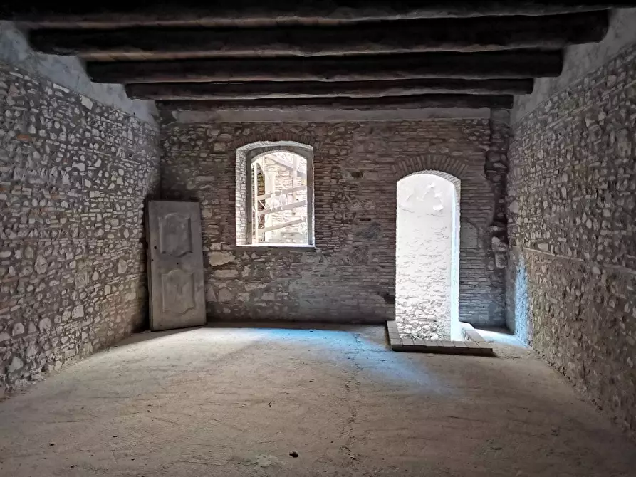 Immagine 17 di Palazzo in vendita  in Via Erik Mutarelli a Benevento