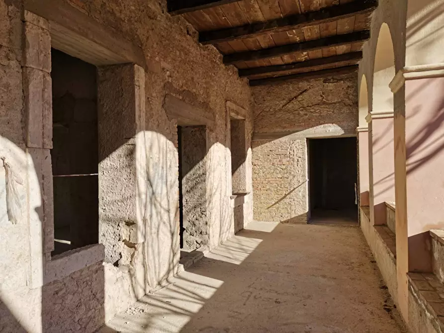 Immagine 12 di Palazzo in vendita  in Via Erik Mutarelli a Benevento